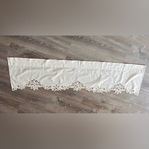 Vintage Valance 100% Cotton Appliqué Trim 
60” x 14”